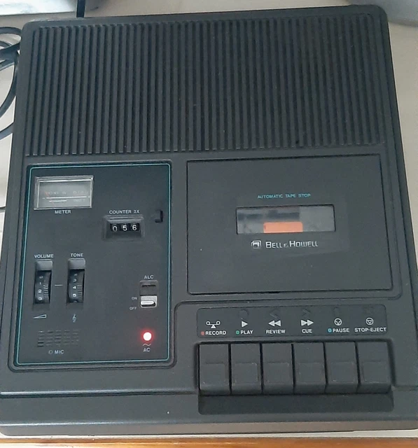 Ancien magnétophone à cassette ,BELL & HOWELL MODEL 3185 X en état de marche Ancien magnétophone à cassette ,BELL & HOWELL MODEL 3185 X en état de marche