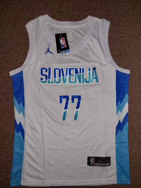 Kooy Doncic #77 Team Slovenija Slovenia Basketball Jersey Stitched Men  Summer Christmas (Blue, X-Large) : : Clothing & Accessories