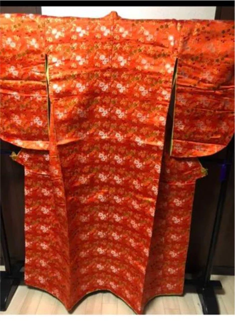 Uchikake Japanese Kimono Shichi-Go-San 7-Year-old Classic Embroidered