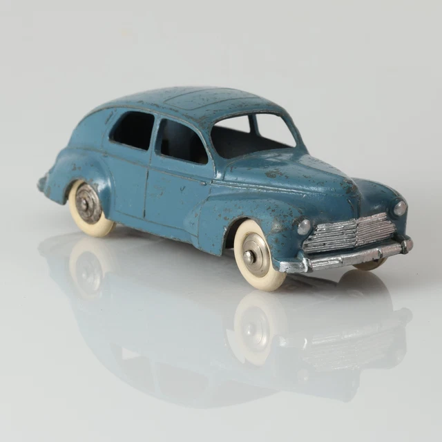 DINKY TOYS 24 F Peugeot 403 Familiale, Bleu clair,Etat Correct, Avec