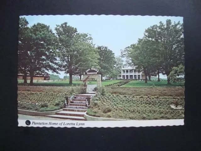 Railfans2 291) Postcard, Hurricane Mills Tennessee, Loretta Lynn Plantation Home