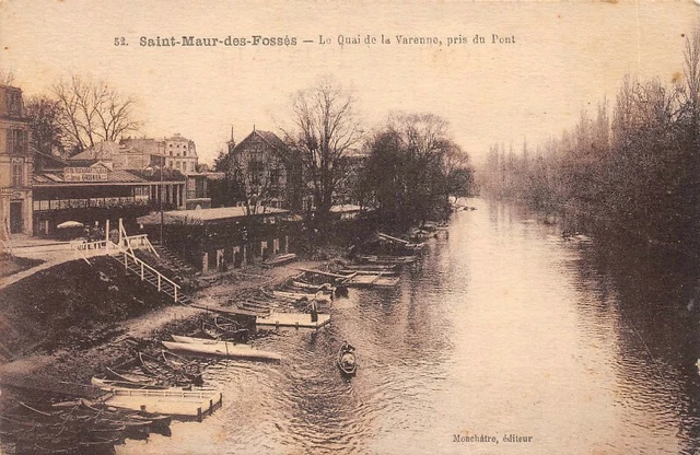 SAINT-MAUR-DES-FOSSES - le quai de la varenne taken from the bridge