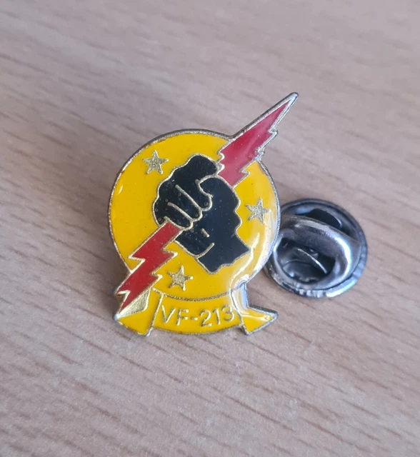 Pin's Cercle Sous Officiers Rennes Petit Pin's Militaire Ref 3015bc Item 10310688