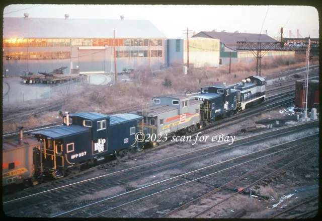 RF&P Richmond, Frederick & Potomac Railroad SW1200 Cabooses Original Kodachrome