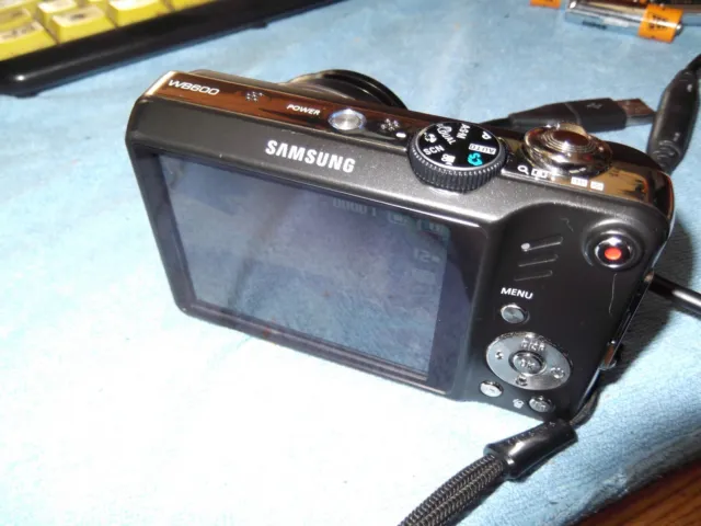 Samsung WB600 Camera