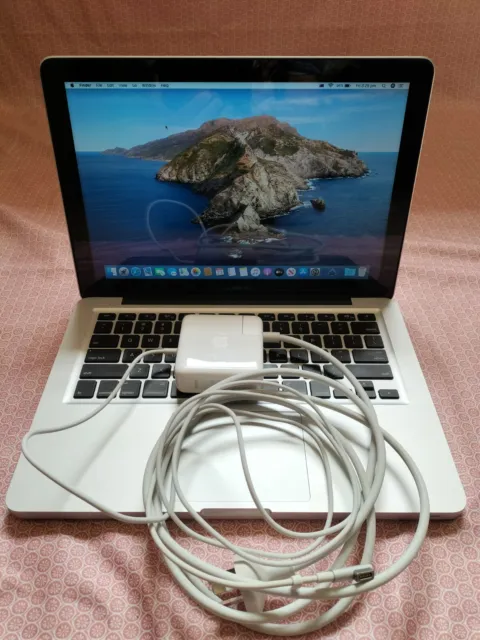 Apple MacBook Pro A1278 (2012) 13.3" /Core i5 2.5GHz /4GB /500GB HD with Charger