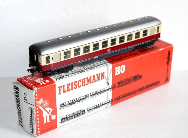 2 Voitures Voyageurs Fleischmann Oe – Magic Train à Essieux – Occasion