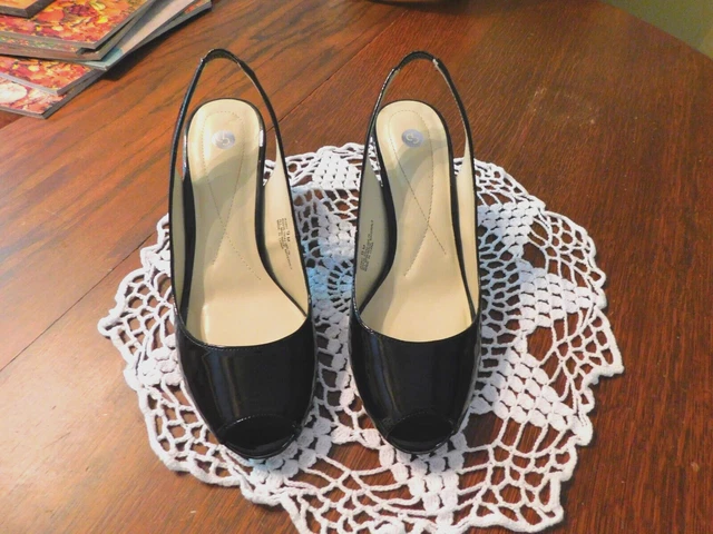 Pre- Owned CP Black Jenny Sling Back - Peep Toe Pumps Shoes Size 9M