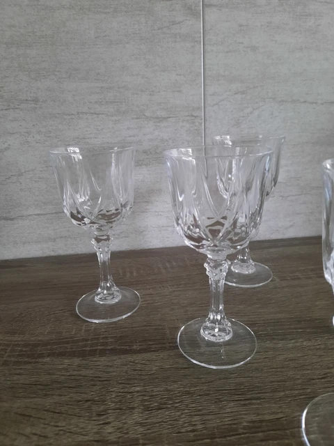 6 verres à vin blanc  en cristal d'Arques modèle Auteuil H 13,5 cm 2