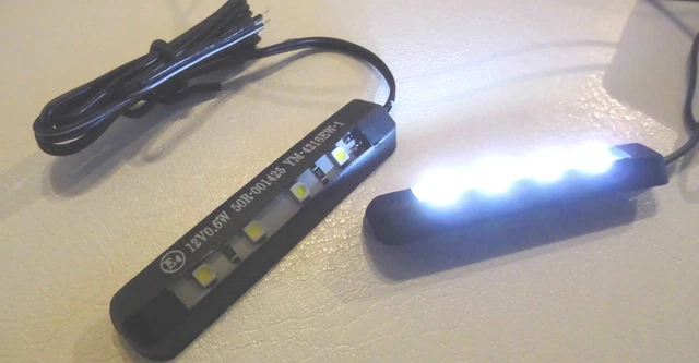 KATUR Feux De Plaque D'Immatriculation LED 12V Pour Renault - Twingo, Clio, Megane, Laguna - 18 LEDs Blanc - Legal E4