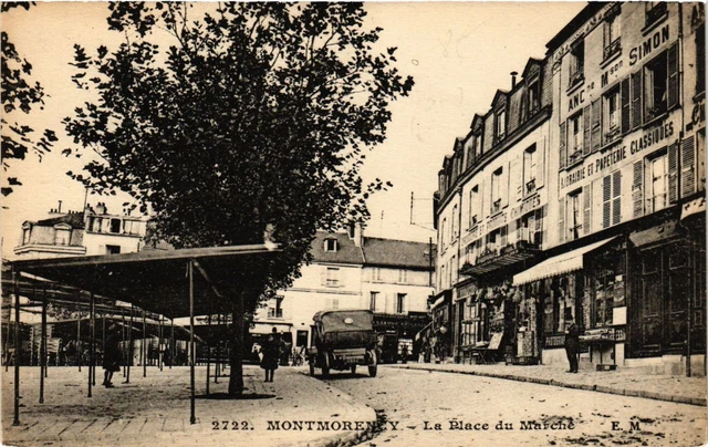 CPA MONTMORENCY - La Place du Marché (380433)
