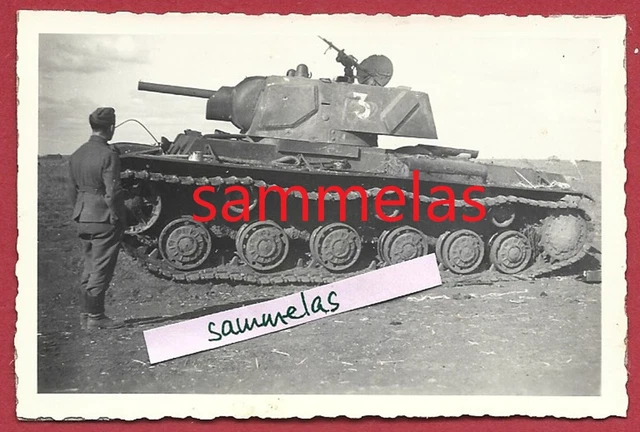 WK2 FOTO FEINDLICHER Panzer russ. pol. Beute Panzer mit Turmnummer X681 ...
