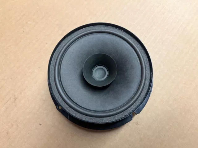 2014 VW Passat RR passenger rear door speaker OEM 14