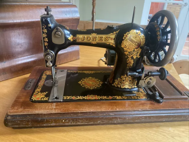 Vintage Antique Jones Family CS Sewing Machine - No 403938