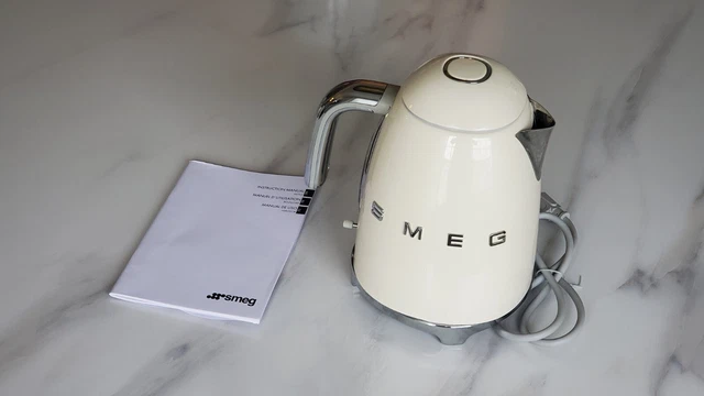 SMEG 50's Retro Style Electric Kettle - Cream