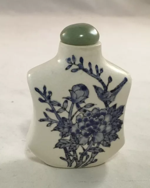 Vintage Chinese Blue And White Decorated Porcelain Snuff Bottle W/ Jade Lid 4