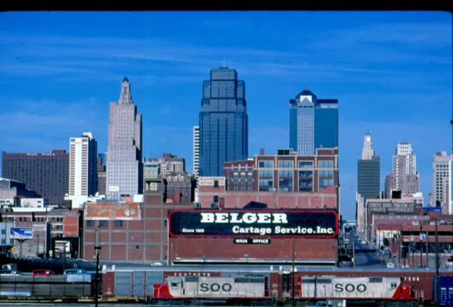 SOO 737 SD-40, Kansas City, 12/99; Kodachrome Original
