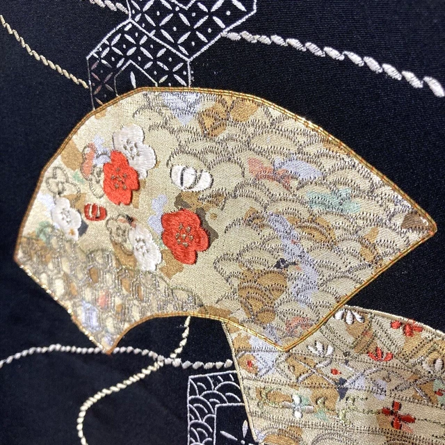 Woman Silk Japanese Haori Kimono Vintage Beautiful Hand Embroidery Black Gold