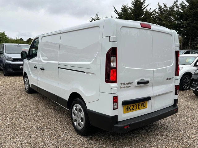 2023 RENAULT TRAFIC 2.0 dCi Blue LL30 Business+ L2 H1 Euro 6 (s/s) 5dr ...