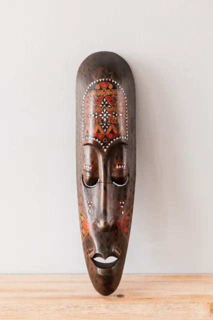 Grand Masque en Bois sculpté pour Décoration Murale Style Africain