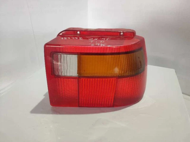 Feu Arrière Droit Pour Citroën C6 2005 – Référence 9660737180, Occasion, Bon État
