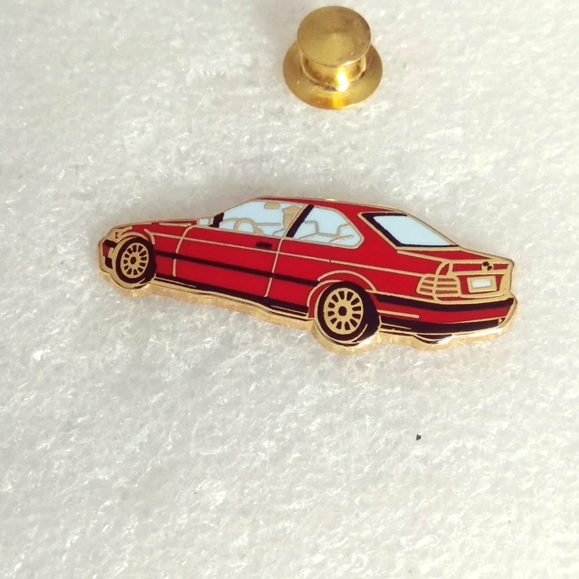 Pin's neuf Mercedes-Benz par Arthus-Bertrand - Collection