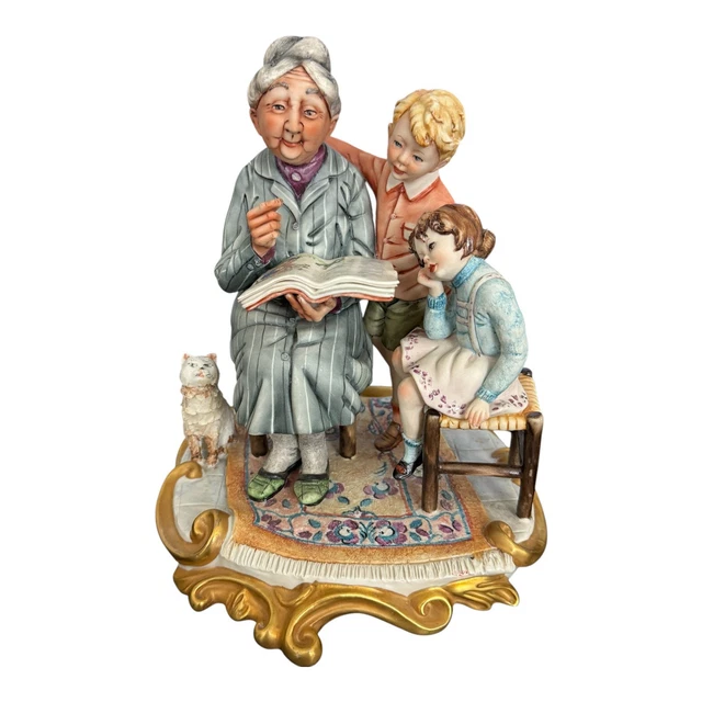 capodimonte　Grandma Reading to Children Capodimonte Figurine 