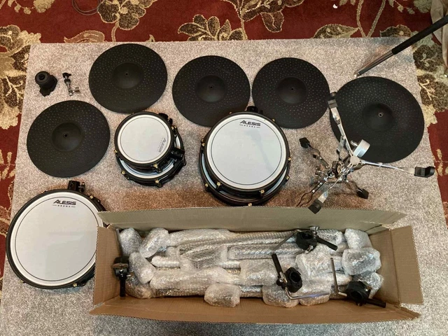 Alesis Strike Pro SE (Special Edition) Drum Kit - NO KICK DRUM OR MODULE Alesis Strike Pro SE (Special Edition) Drum Kit - NO KICK DRUM OR MODULE