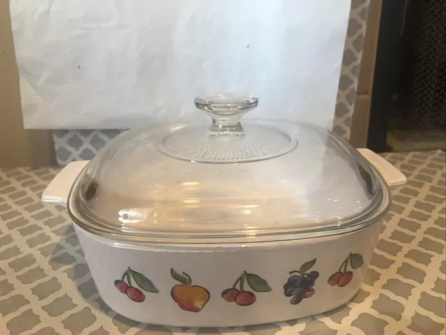 Vtg Corning Ware A-2-B Fruit Basket Design 8"x8"x2.5" 2 Liter Casserole & Lid