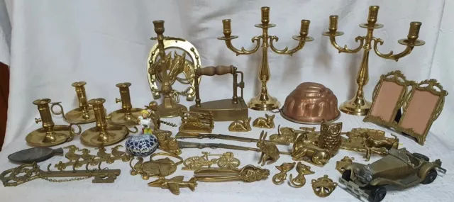 Gros lot d'articles de brocante:bronze cuivre laiton porcelaine, objets anciens