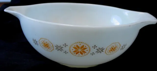 Sweet Vintage Pyrex Town & Country Cinderella Bowl 444-4 Quart-10 1/2" X 4 3/4"