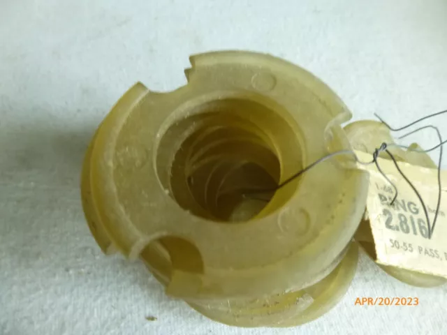 757517 NOS GM 1050 1951 1952 Chevrolet Butterfly Wheel Horn Ring Contact Bushing