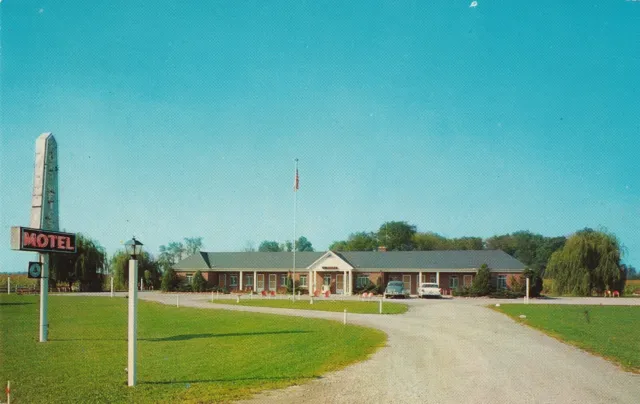 Vintage Chrome Postcard - Fort Meigs Motel Perrysburg Ohio