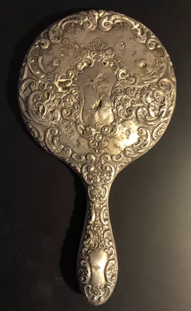 Specchio antico In Argento Sbalzato. Ottima Fattura. Epoca ‘800. 26X14 Cm.