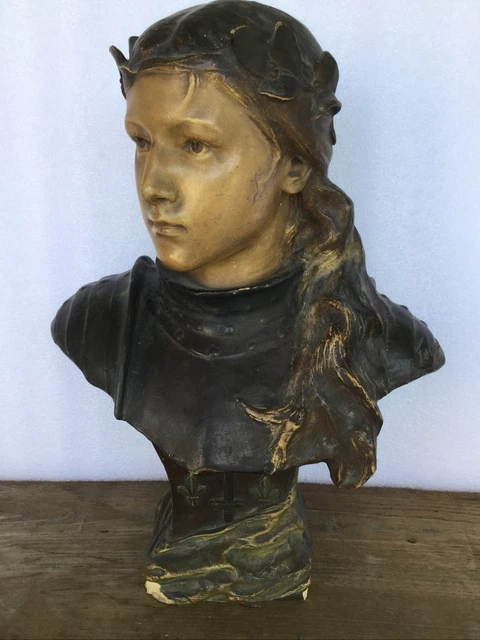 Buste De Jeanne D’arc Signé. Dans L’état