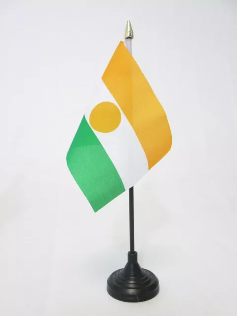 DRAPEAU DE TABLE NIGER 15x10cm - PETIT DRAPEAUX DE BUREAU NIGÍ?RIEN 10 x 15 cm p