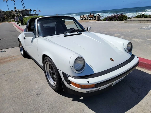 1985 Porsche 911 CARRERA TARGA, 5 SPEED MANUAL!