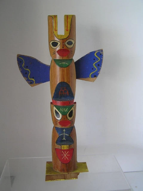 Totem Vintage Wood Carved Handcrafted by Sioux Indians 14.5" tall Keely Smith Totem Vintage Wood Carved Handcrafted by Sioux Indians 14.5" tall Keely Smith