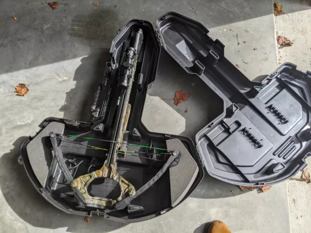  Predator Avi Crossbow, Plano Hard case, 6 Easton Headhunter bolts, new scope