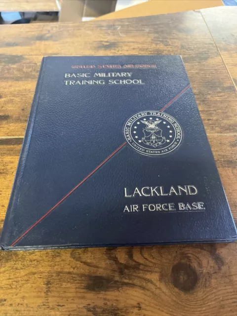 Lackland Air Force Base 1992-1993 Basic Training Yearbook Flight 105 Squad 322