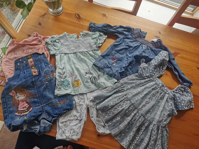 Pacchetto vestiti bambina 9-12 mesi