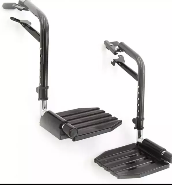 Reposapiés económico Invacare T93HEP para sillas de ruedas estándar
