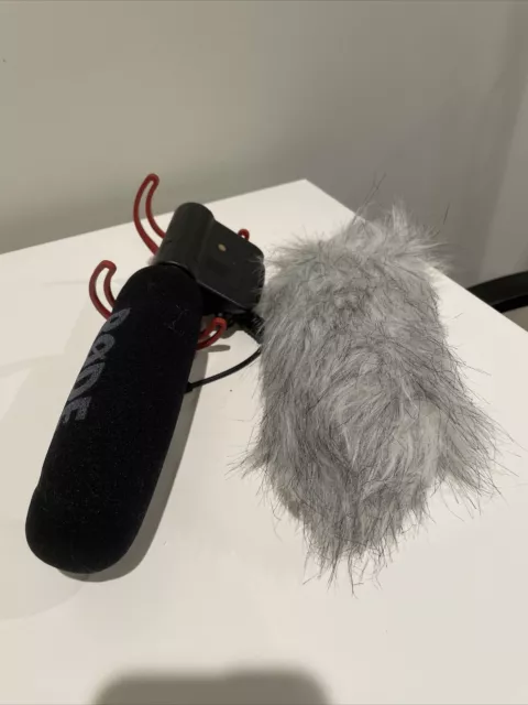 Rode VideoMic Camera-Mount Shotgun Microphone with Rycote Lyre Shock Mounting