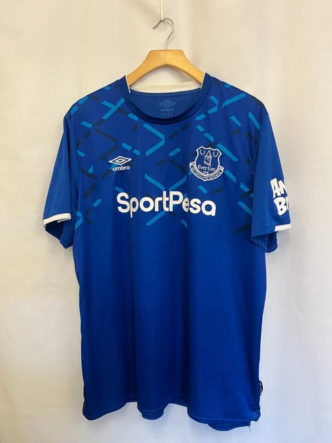 Umbro Football - La boutique Umbro en ligne avec Unisport