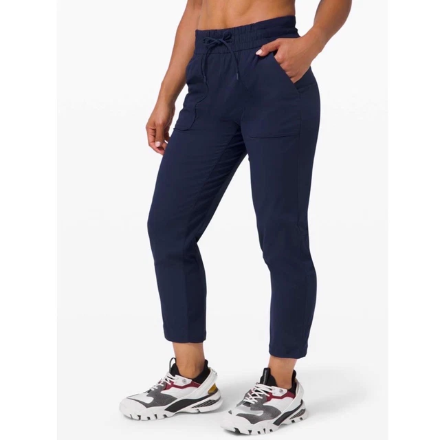 NWOT New Lululemon Women’s Beyond the Studio Crop Pant 25” Navy Blue 12 Large