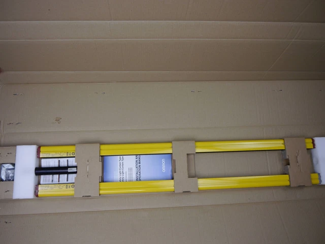 Omron F3S-Tgr-Cl2A-035-1200 Safety Light Grille
