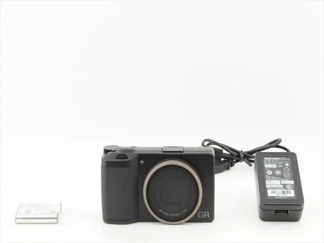 ショット数4753回■美品■RICOH GR III Ricoh GR III Camera Review - Consumer Reports