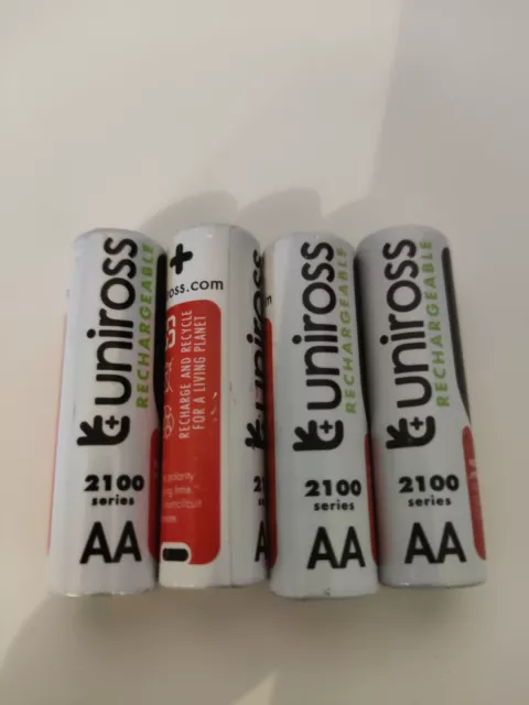 Lot de 4 Piles Accu Uniross Hybrio Rechargeable R6/AA 2050mAh 1.2V 3