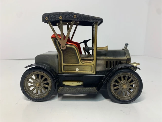 VINTAGE 1917 MODEL T Ford AM Transistor Radio Antique Car Japan 6.5