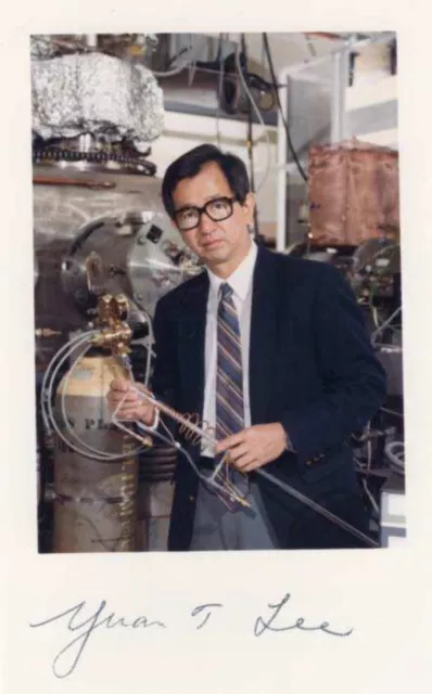 Yuan T. Lee NOBEL PRIZE CHEMISTRY autograph, signed photo